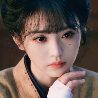 一滴泪的重量取决于落在谁身上