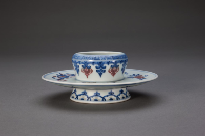 清雍正 青花釉里红盏托 
故宫博物院藏
