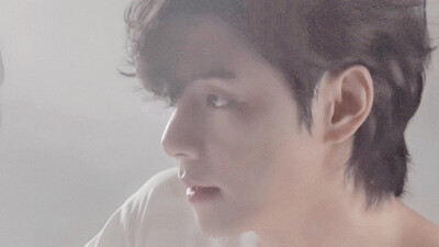 金泰亨
241201 V 'Winter Ahead (with PARK HYO SHIN)' MV Shoot Sketch
©HSY-V