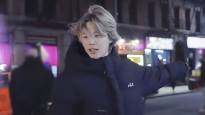 朴智旻
240728 JIMIN 'Who' MV Shoot Sketch
©HSY-V