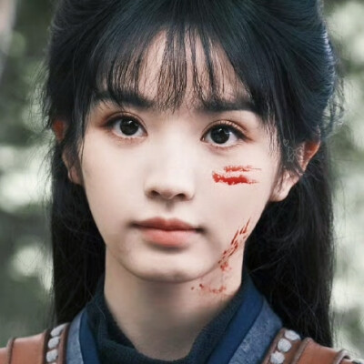 一滴泪的重量取决于落在谁身上