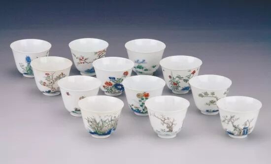 清康熙  五彩十二月花神杯
北京故宫博物院藏
