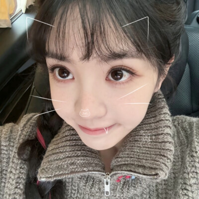 我闭上眼睛贴着你心跳呼吸