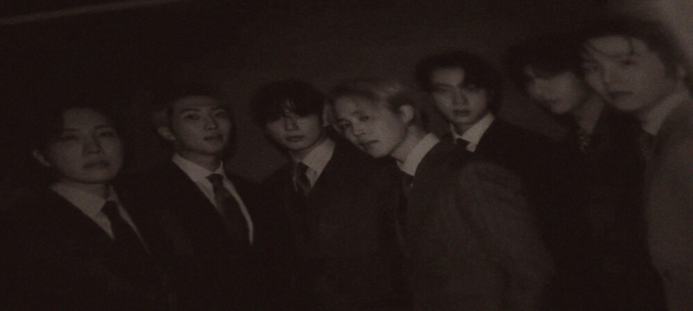 防弹少年团
260317 netflix
©HSY-V