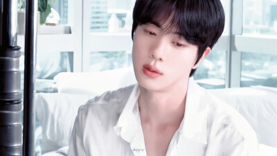 金硕珍
250521 Jin 'Don't Say You Love Me' MV Shoot Sketch
©HSY-V