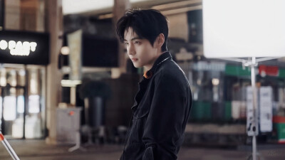 金泰亨
251217 Paradise
©HSY-V