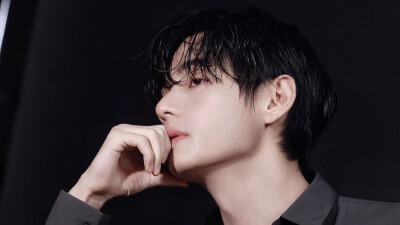 金泰亨
251217 Paradise
©HSY-V