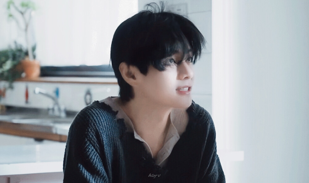 金泰亨
240319 V 'FRI(END)S ' MV Making Film
©HSY-V