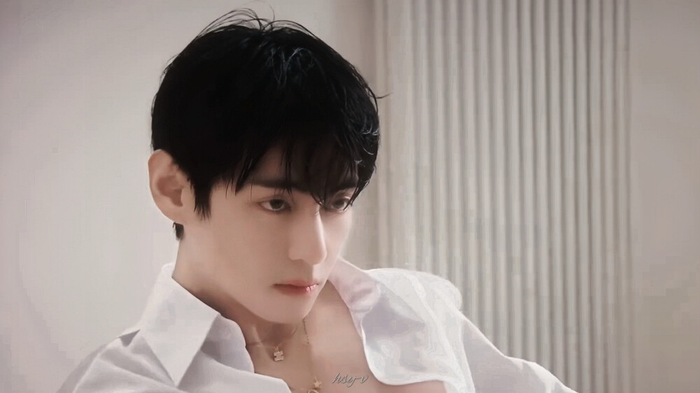 金泰亨
251229 VogueJapan
©HSY-V