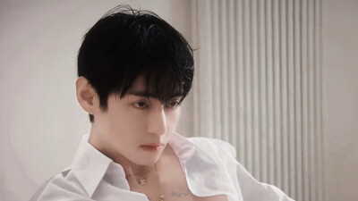 金泰亨
251229 VogueJapan
©HSY-V