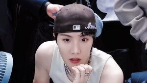 郑号锡
250330 J-hope 'Mona Lisa' MV Shoot Sketch
©HSY-V