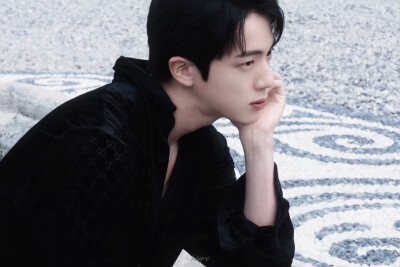 金硕珍
241215 DICON
©HSY-V