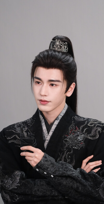 张凌赫《逐玉》谢征