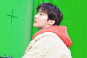 郑号锡
250308 J-hope 'Sweet Dreams (feat.Migue)' MV Shoot Sketch
©HSY-V