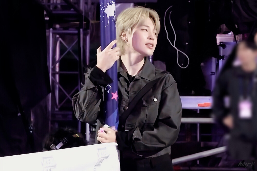 朴智旻
251205 Episode
Jin 'RUNSEOKJIN_EP.TOUR' ENCORE
©HSY-V