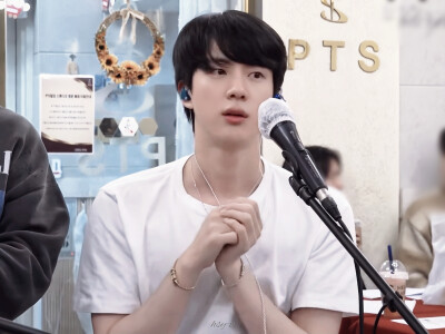 金硕珍
251205 Episode
Jin 'RUNSEOKJIN_EP.TOUR' ENCORE
©HSY-V