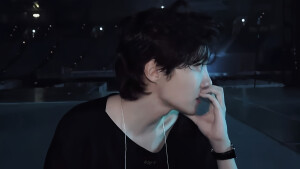 郑号锡
230426 EPISODE
J-hope's Year - End Award Shows Sketch
©HSY-V