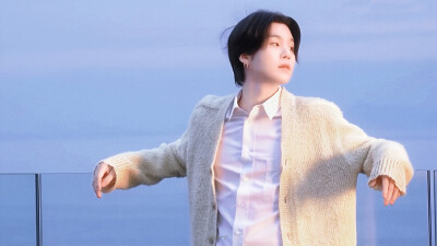 闵玧其
230408 EPISODE
Agust D 'People Pt.2(feat.IU)' MV Shoot Sketch
©HSY-V
