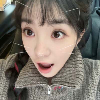 我闭上眼睛贴着你心跳呼吸