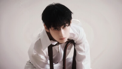 金泰亨
251229 VogueJapan
©HSY-V