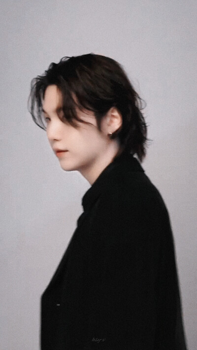 闵玧其
260318 Netflix Behind
©HSY-V