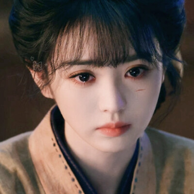 一滴泪的重量取决于落在谁身上