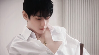 金泰亨
251229 VogueJapan
©HSY-V