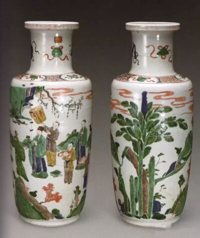 清康熙  五彩人物故事图棒槌瓶（一对）
北京故宫博物院藏
