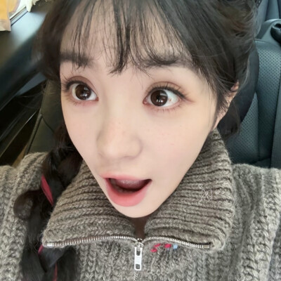 我闭上眼睛贴着你心跳呼吸