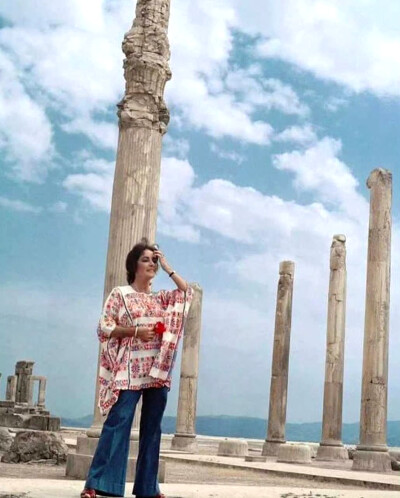 1976年 伊丽莎白·泰勒在伊朗 ​​​