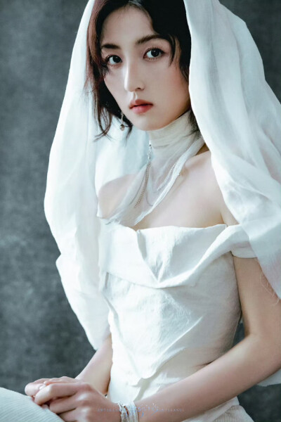 Marina Eerrie 特别定制礼服 