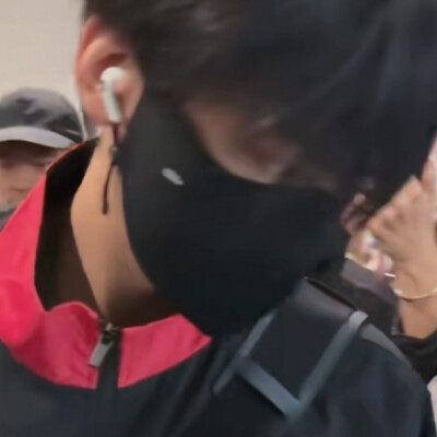 能别演古偶了不我和我闺蜜在现偶很想你