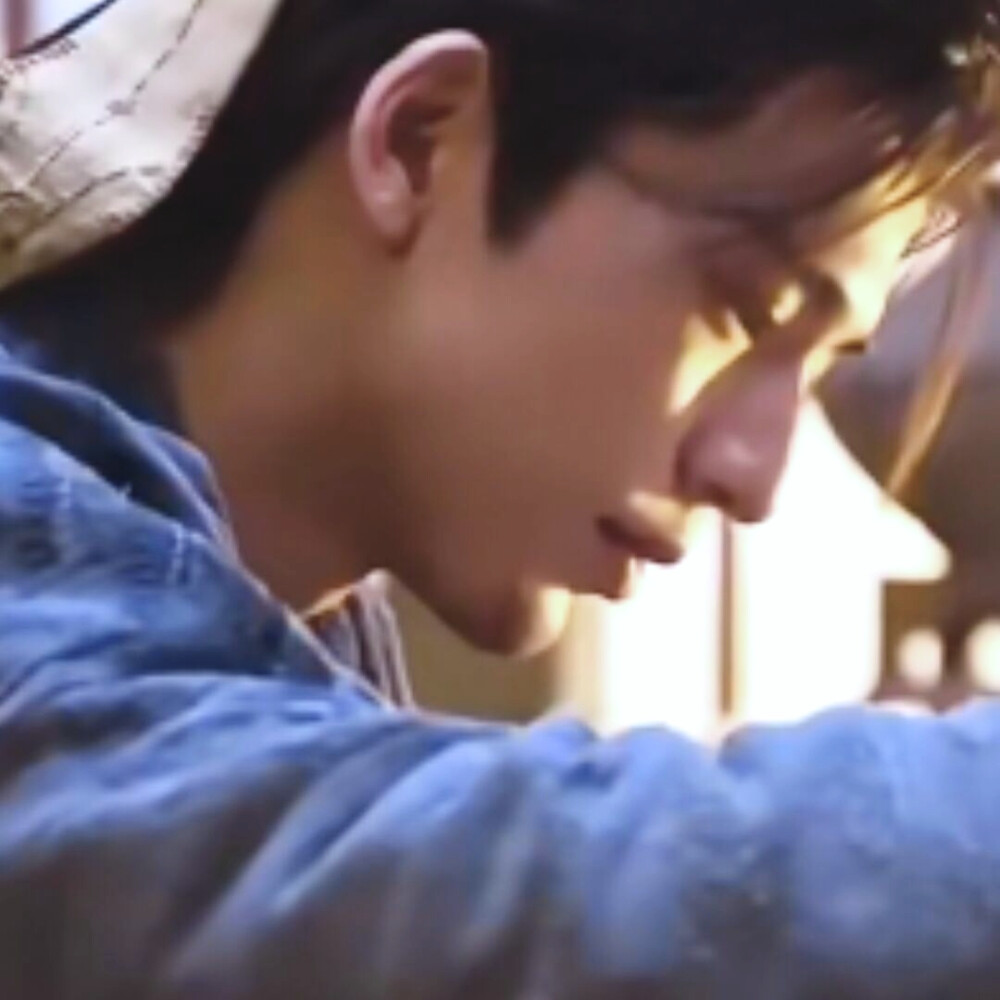 泪断剑，情多长