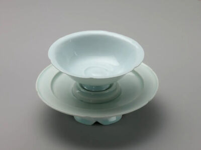 北宋 青白釉花口酒台盏（一套）