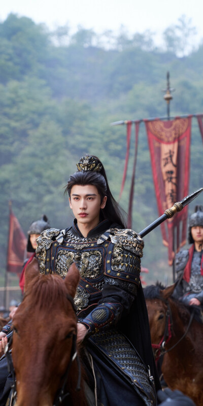 张凌赫《逐玉》谢征