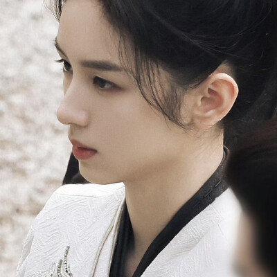 让那个什么嘟嘟滚开，我要嫁你