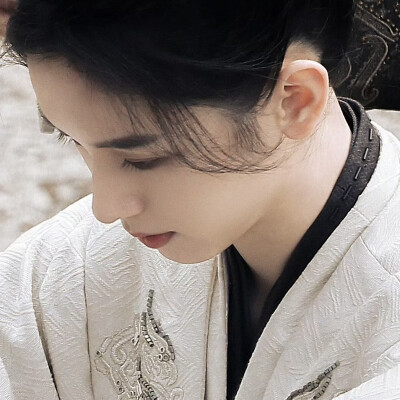 让那个什么嘟嘟滚开，我要嫁你