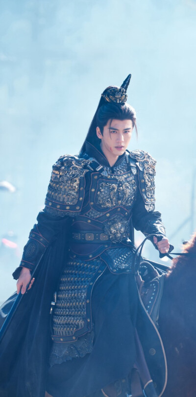 张凌赫《逐玉》谢征