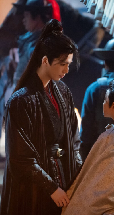 张凌赫《逐玉》谢征