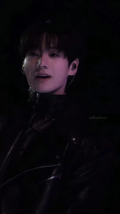 田柾国/JUNGKOOK
图源微博 礼貌拿图