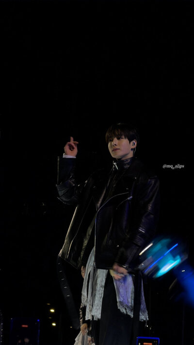 田柾国/JUNGKOOK
图源微博 礼貌拿图