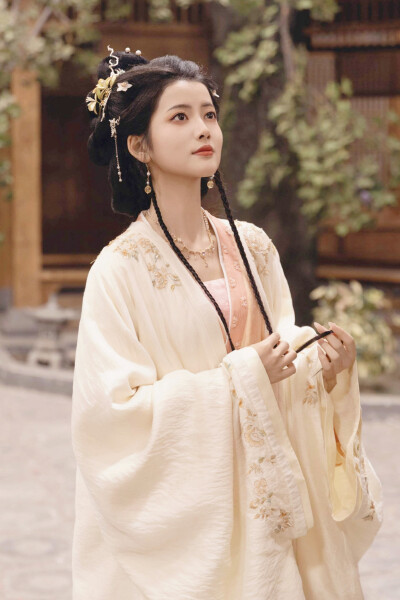 李寻知 醉卧美人膝 阿尚