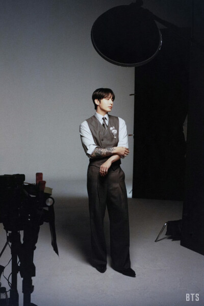 田柾国/JUNGKOOK
图源微博 礼貌拿图