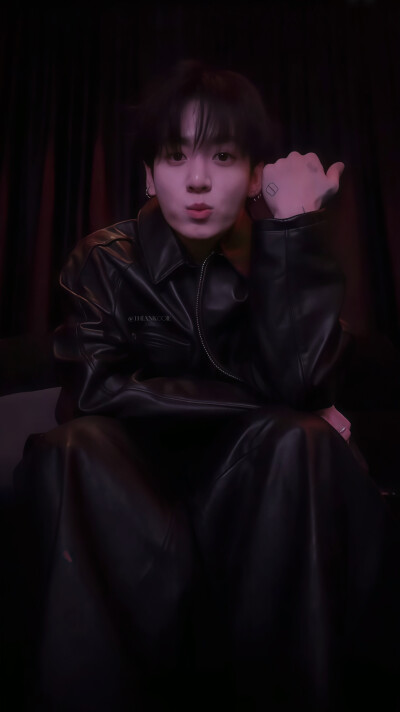 田柾国/JUNGKOOK
图源微博 礼貌拿图