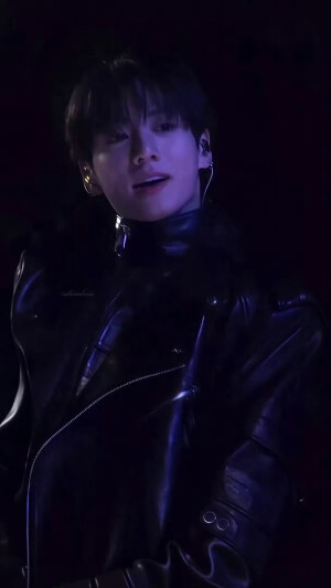 田柾国/JUNGKOOK

图源微博  礼貌拿图