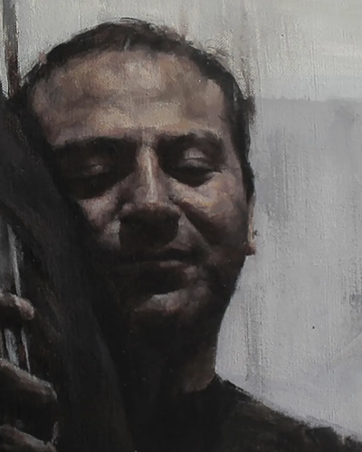 塔利亚·亚涅斯是一位活跃于当代具象绘画领域的艺术家，以融合写实肖像与“数字失真感”的独特绘画语言而受到关注。她的作品建立在扎实的人物造型基础之上，但通过有意识地破坏图像的完整性，形成强烈的视觉辨识度。