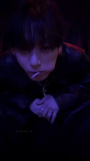 田柾国/JUNGKOOK

图源微博  礼貌拿图