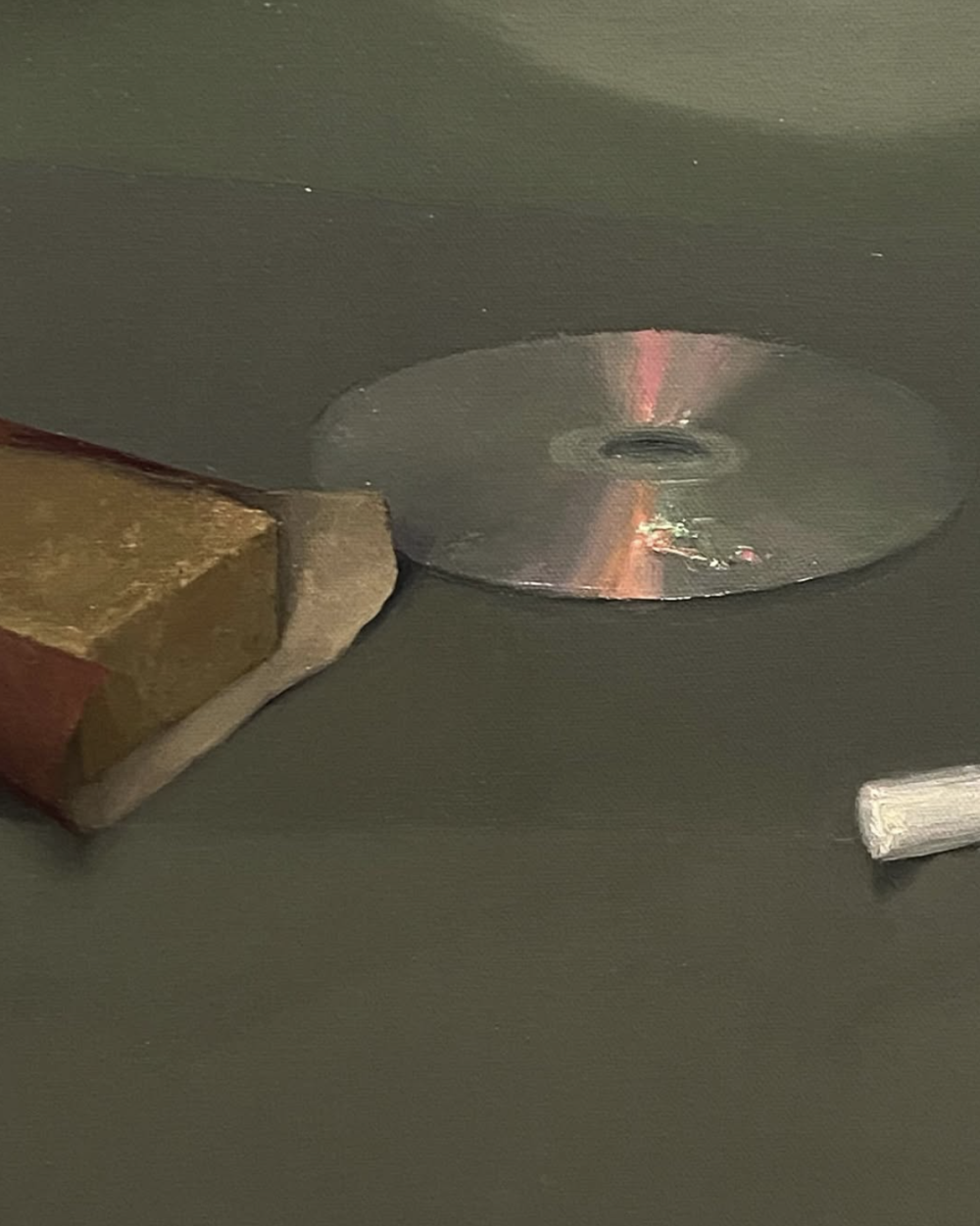 埃博尼·特拉斯科特（澳大利亚）是一位擅长“观察现实主义”（observational realism）的画家，主要以绘画及纸上作品为媒介，关注视觉与触觉之间微妙的关系。