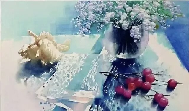 金莉笔下的水彩花卉色彩清新、格调高雅。多姿多彩的花朵、自由流动的水色、氤氲朦胧的气氛，令人过目难忘、心生欢喜。