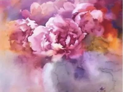 金莉笔下的水彩花卉色彩清新、格调高雅。多姿多彩的花朵、自由流动的水色、氤氲朦胧的气氛，令人过目难忘、心生欢喜。